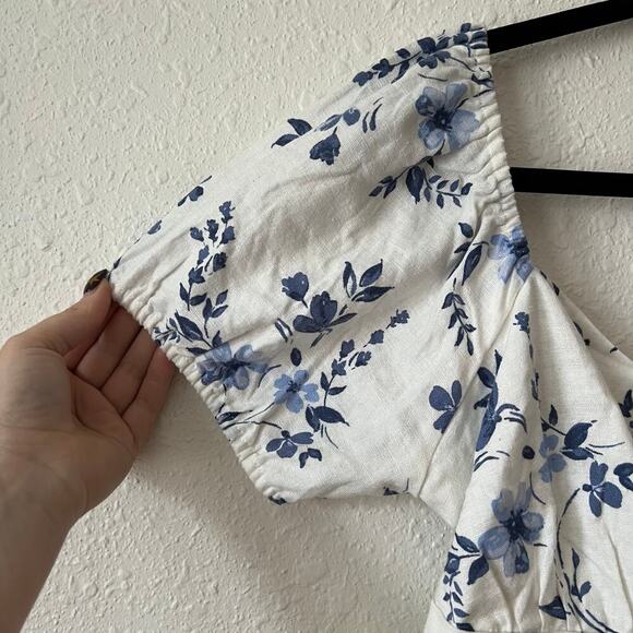 NWT Hollister Co. Short Sleeve Tie Back Ruched Blouse Blue Floral Sz Large - Picture 3 of 5